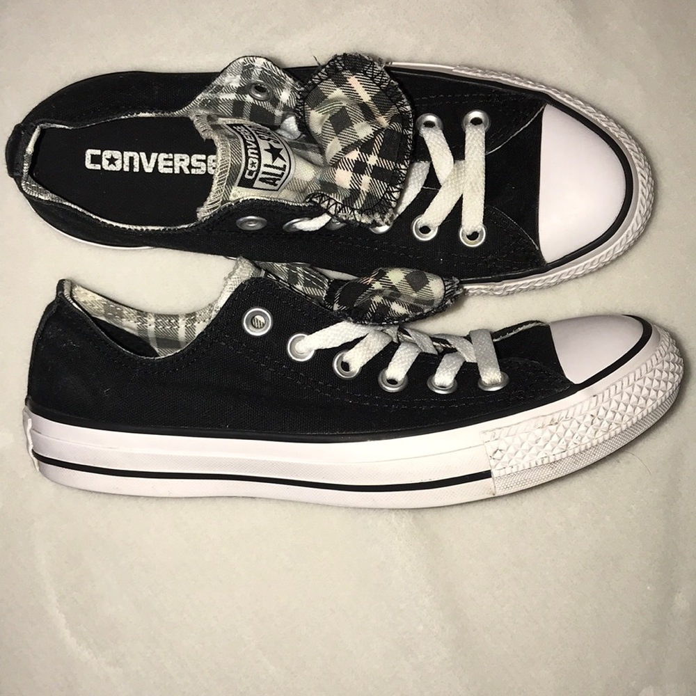 Women’s Size 7 Black W/ Plaid Tongue Converse